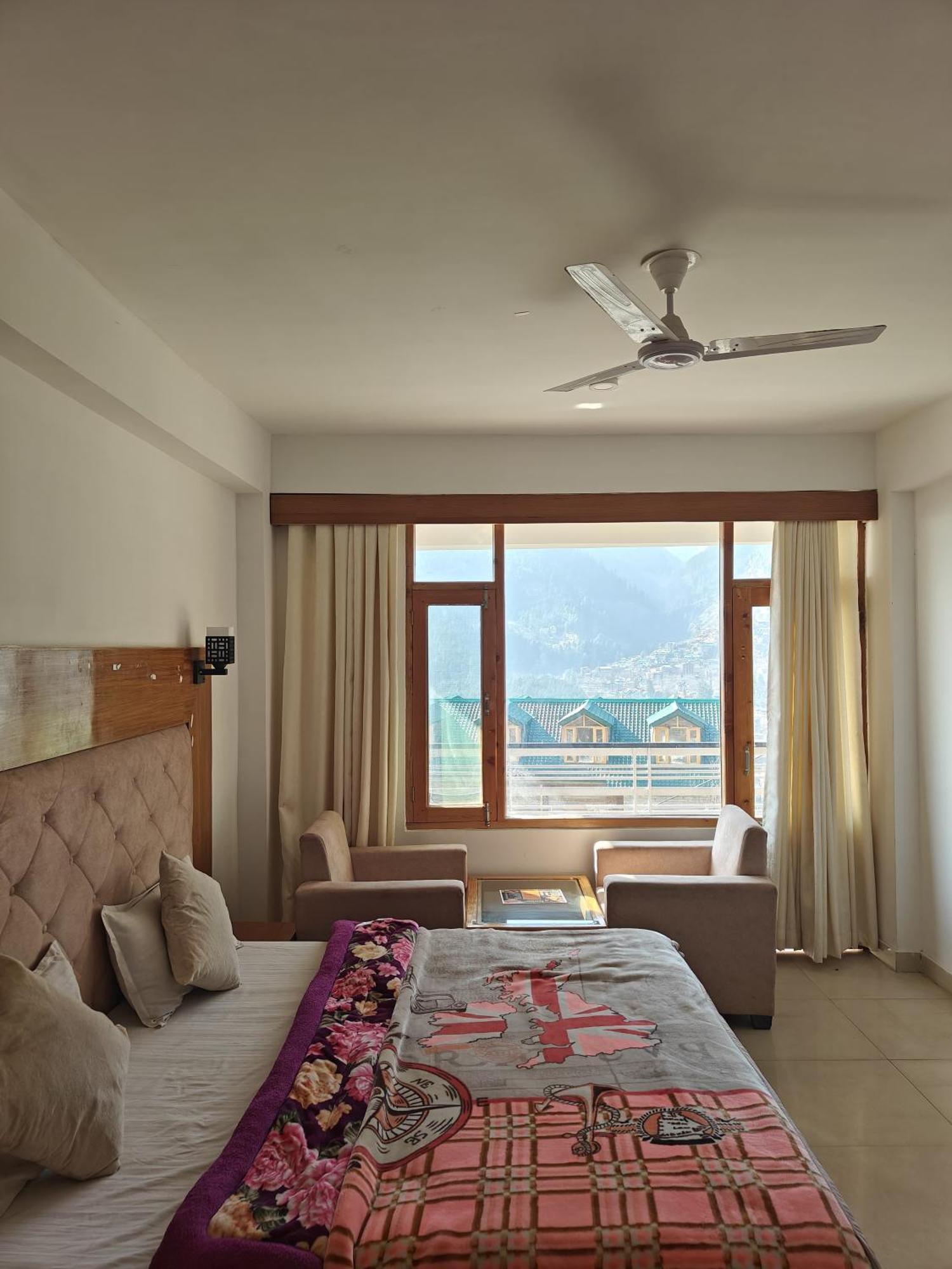Santosh Cafe & Rooms Amritsar Exterior foto