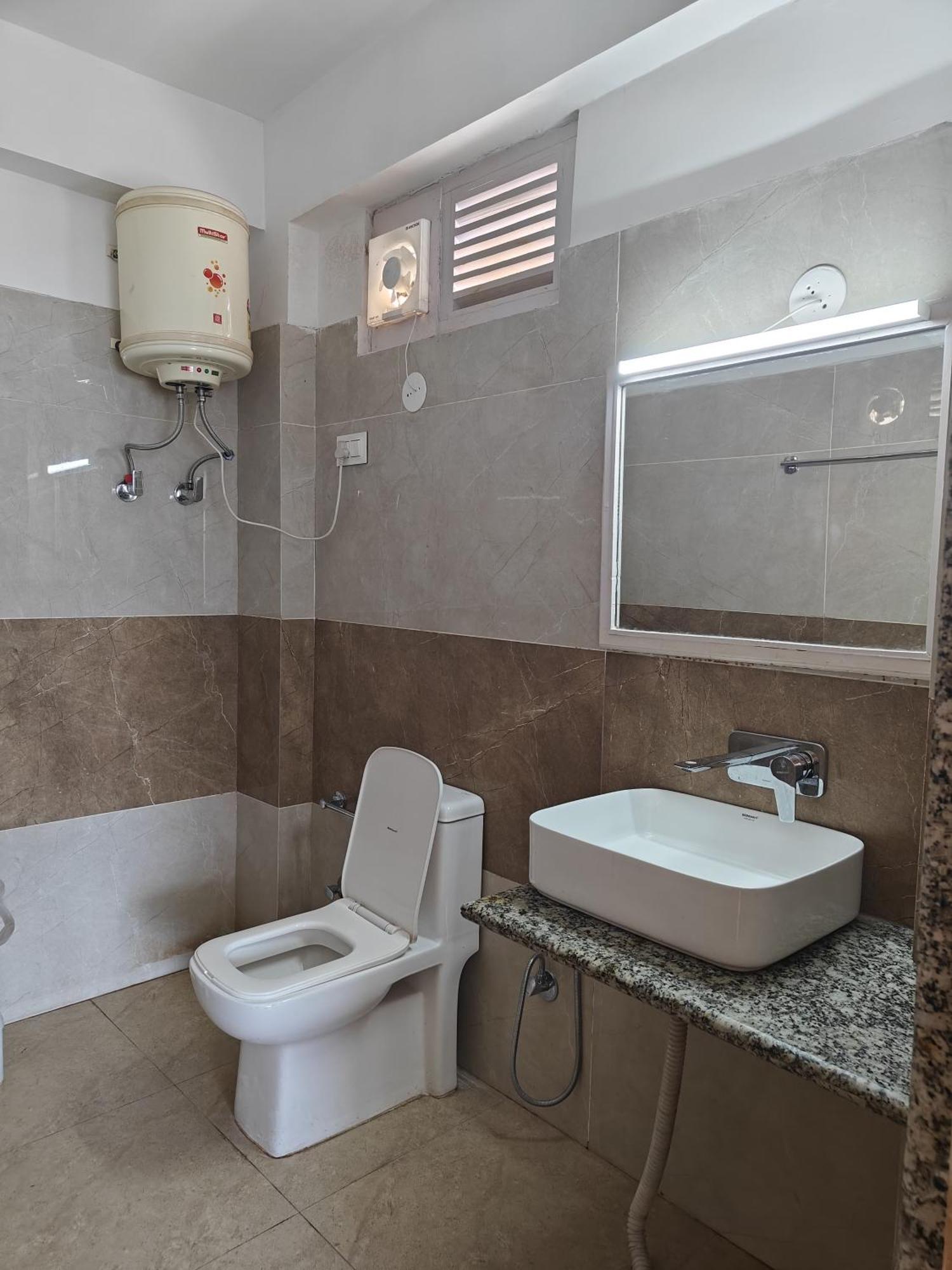 Santosh Cafe & Rooms Amritsar Exterior foto